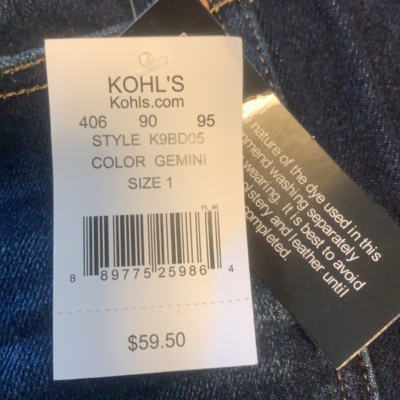 American Rag Kick Flare New Fit High Rise Jeans, Size 1, EUC, MAKE AN OFFER!!! - Picture 5 of 12